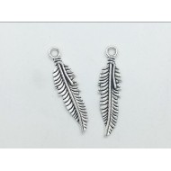 Металлическая подвеска «Серебряное перо»,35*10*1.5мм